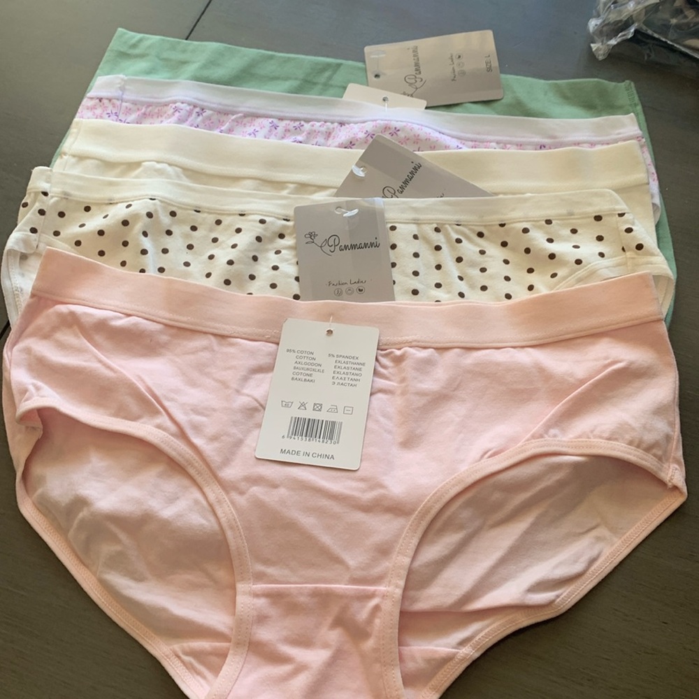 5 pack of Ladies Panties.